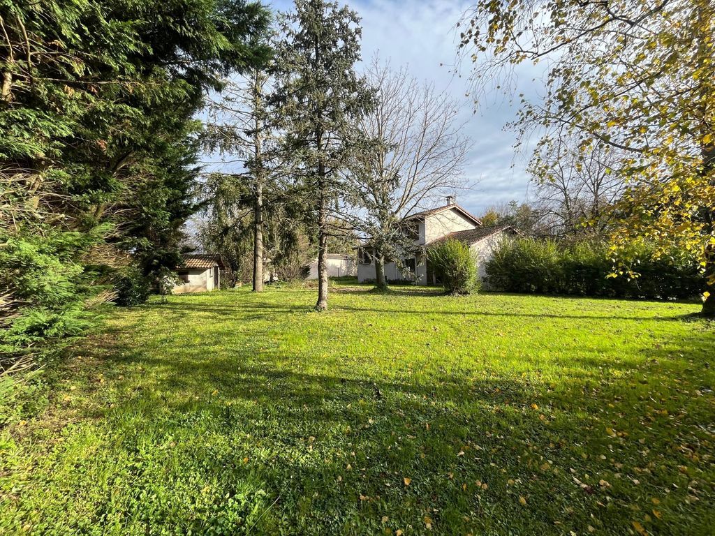 Achat maison à vendre 4 chambres 120 m² - Peyzieux-sur-Saône