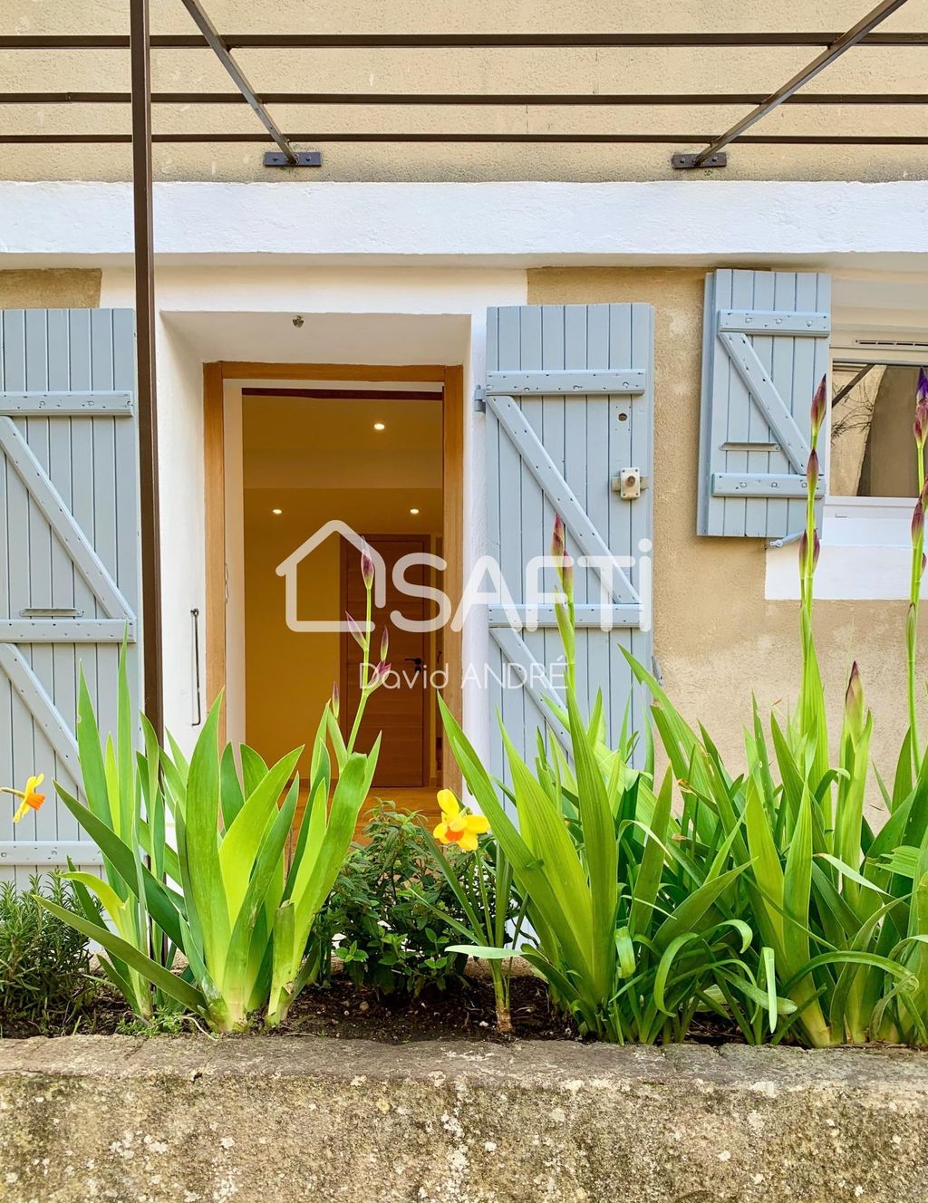 Achat maison à vendre 3 chambres 145 m² - La Roque-sur-Pernes