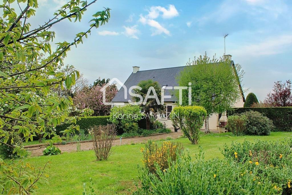 Achat maison à vendre 4 chambres 121 m² - Saint-Hilaire-du-Harcouët