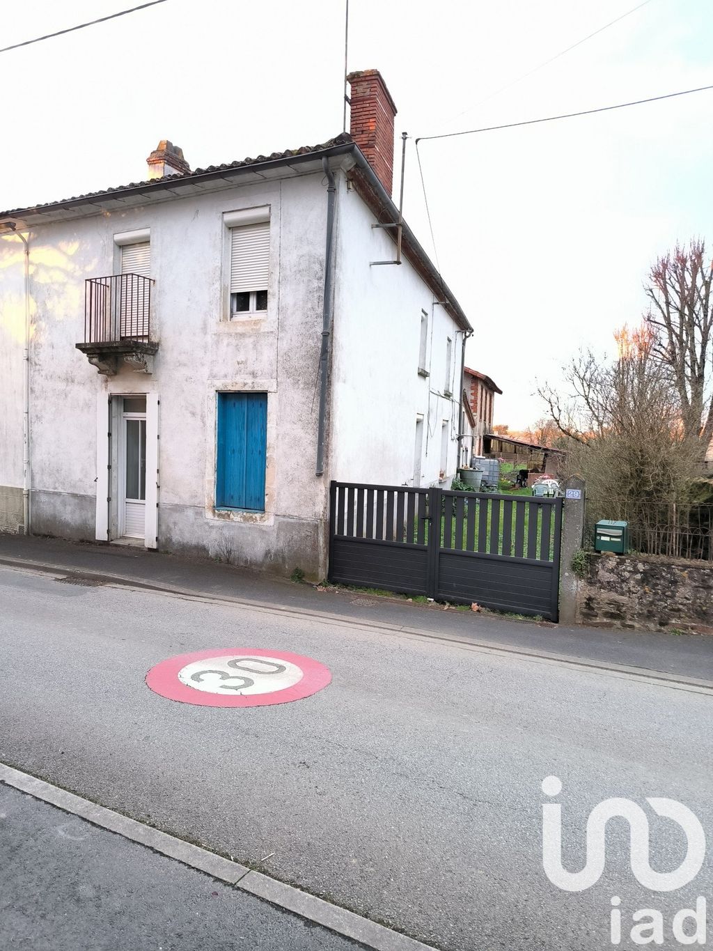 Achat maison à vendre 3 chambres 180 m² - Saint-Martin-des-Noyers