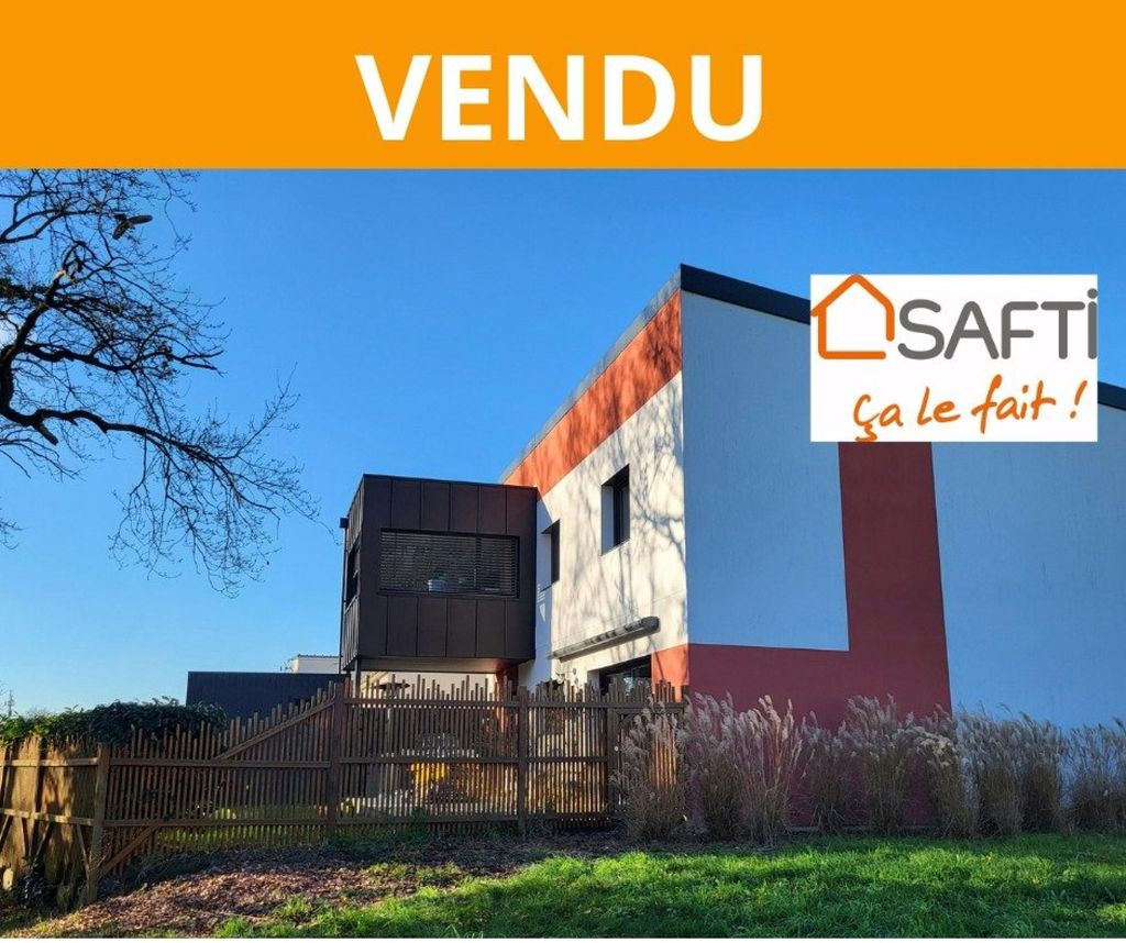 Achat maison à vendre 5 chambres 154 m² - Saint-Barthélemy-d'Anjou