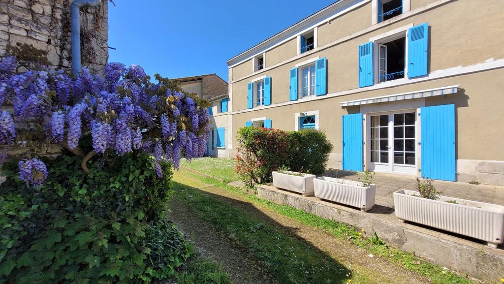 Achat maison à vendre 4 chambres 170 m² - Niort