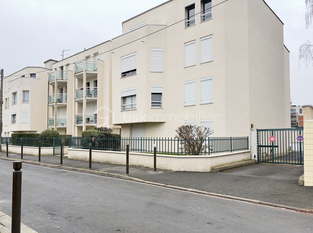 Achat appartement à vendre 2 pièces 44 m² - Livry-Gargan