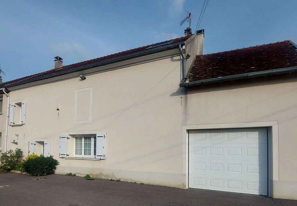 Achat maison à vendre 4 chambres 175 m² - Bussières