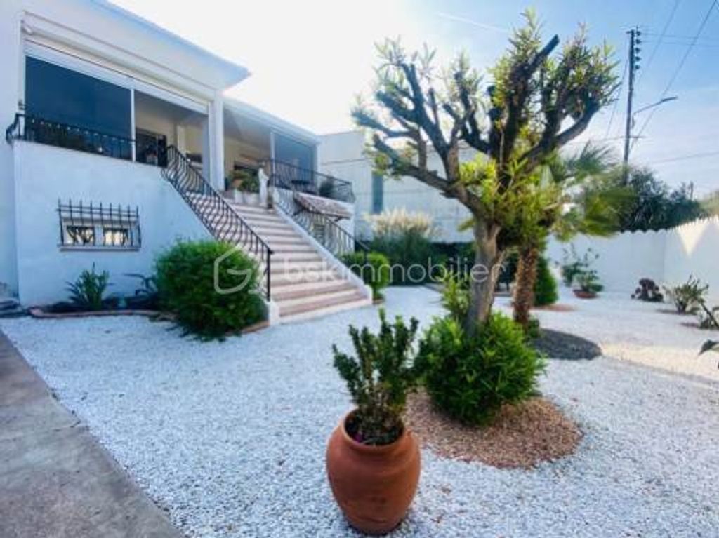 Achat maison à vendre 3 chambres 116 m² - Antibes