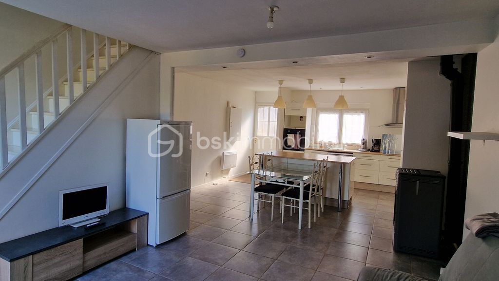 Achat maison à vendre 3 chambres 72 m² - Marseille-en-Beauvaisis