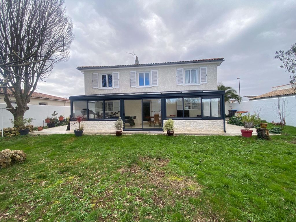 Achat maison à vendre 4 chambres 145 m² - La Rochelle