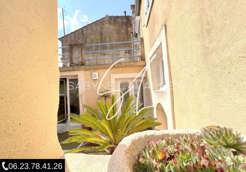 Achat maison à vendre 4 chambres 142 m² - Clarensac