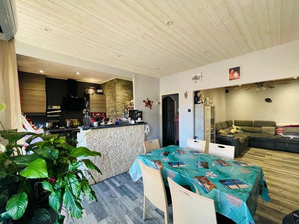 Achat appartement à vendre 3 pièces 71 m² - Marseille 3ème arrondissement