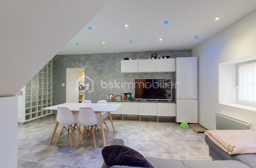 Achat appartement à vendre 3 pièces 69 m² - Saint-Jean-de-la-Ruelle