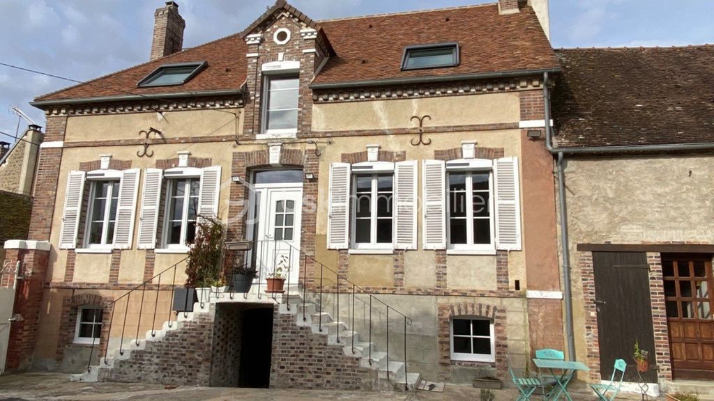 Achat maison à vendre 3 chambres 165 m² - Courgenay