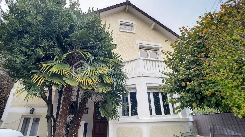 Achat maison à vendre 4 chambres 140 m² - Neuilly-sur-Marne