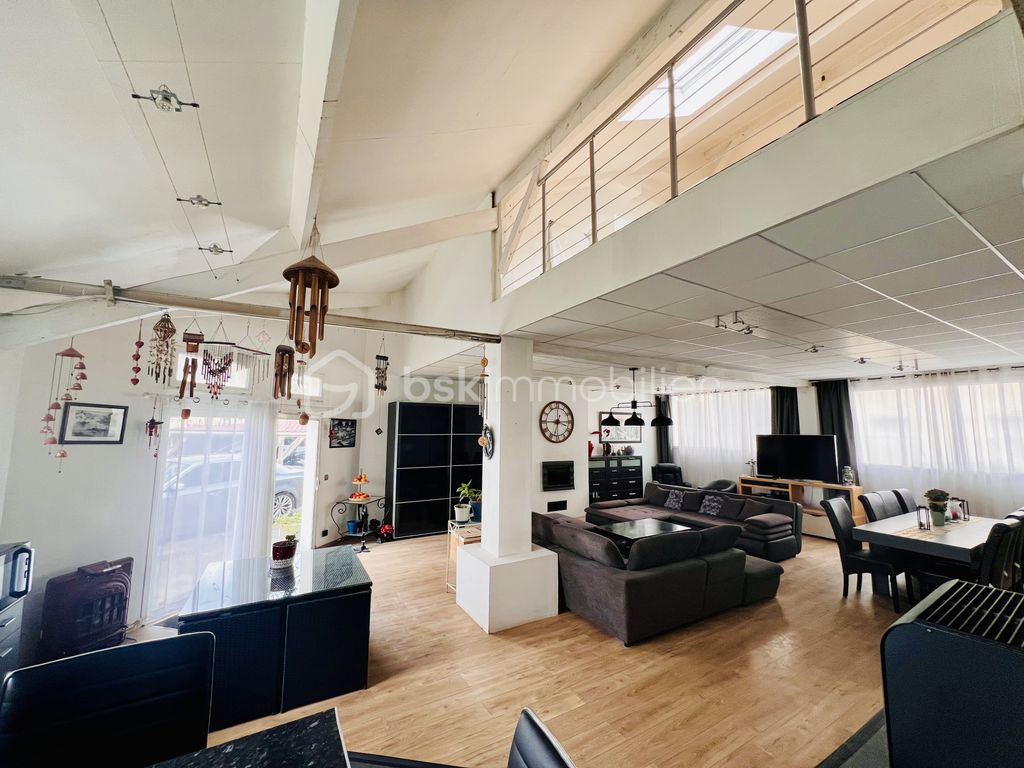 Achat maison à vendre 3 chambres 200 m² - Vémars