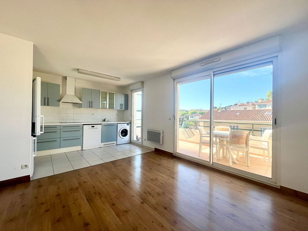 Achat appartement à vendre 3 pièces 65 m² - La Seyne-sur-Mer