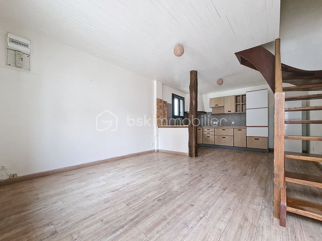 Achat maison à vendre 2 chambres 45 m² - Estoher