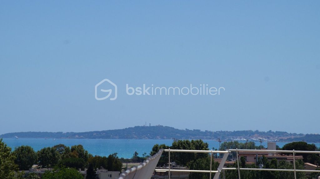 Achat appartement à vendre 3 pièces 62 m² - Cagnes-sur-Mer