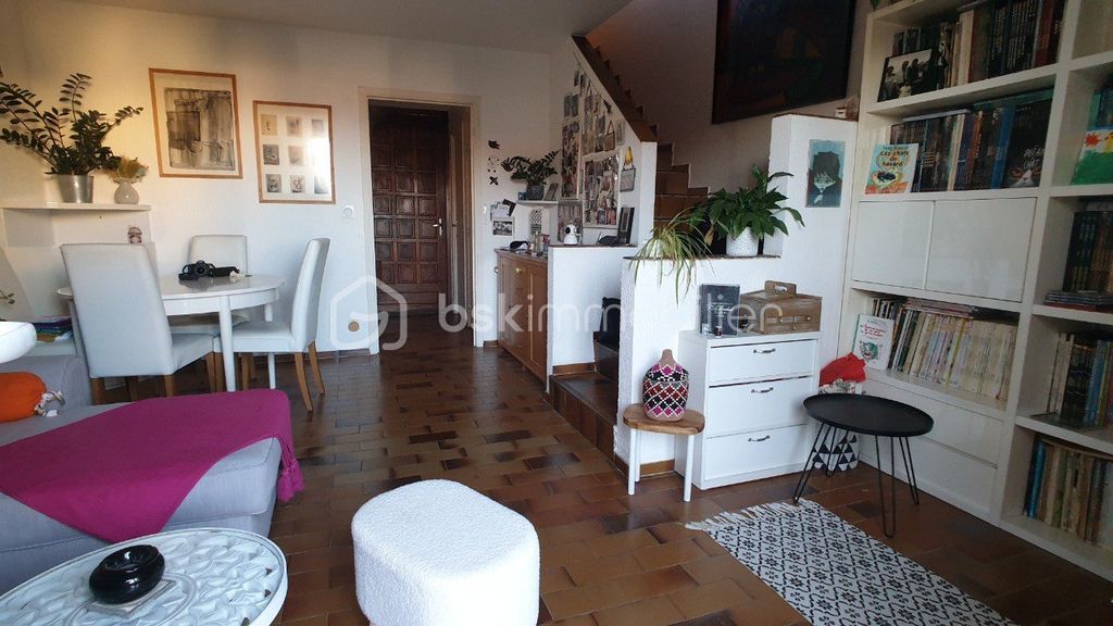 Achat maison à vendre 1 chambre 45 m² - Villeneuve-Loubet