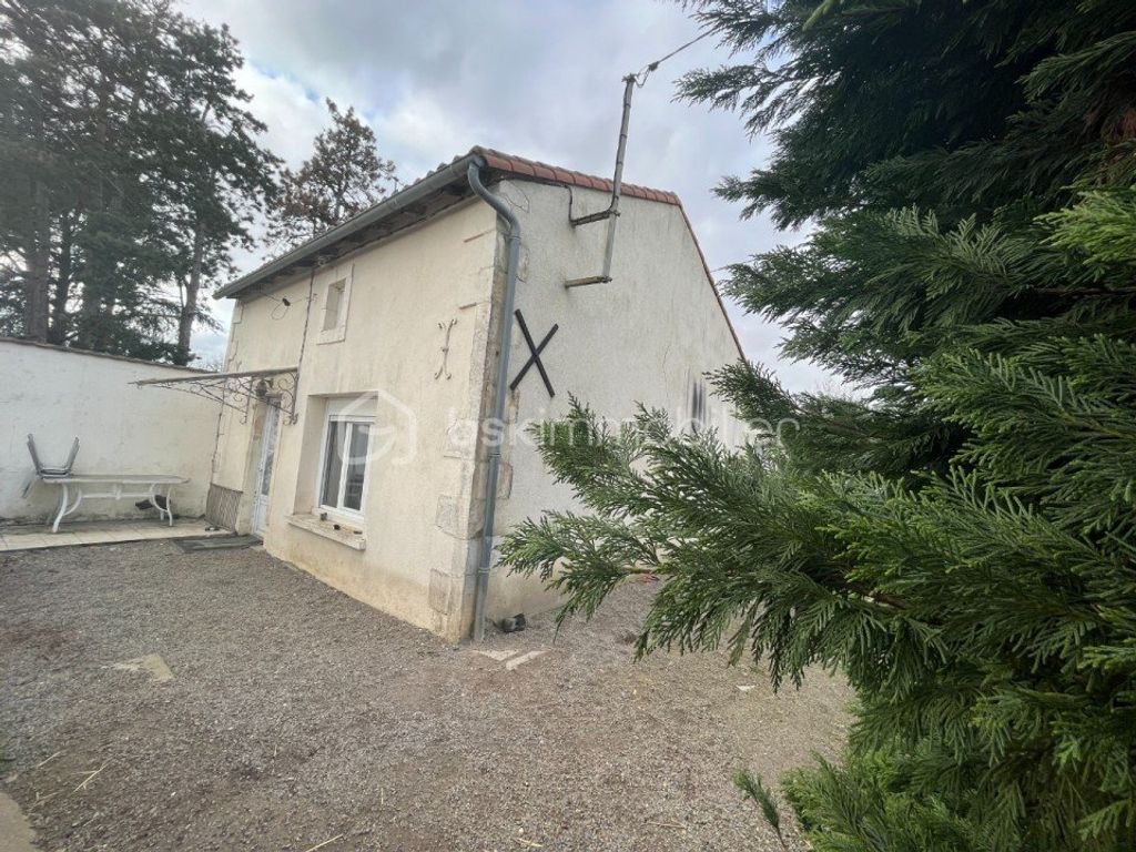 Achat maison à vendre 3 chambres 68 m² - Chalandray