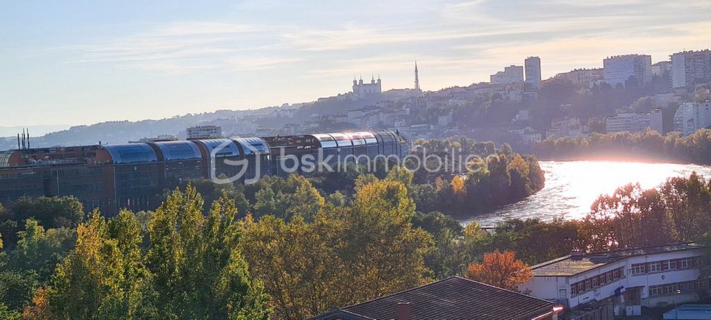 Achat appartement à vendre 3 pièces 79 m² - Caluire-et-Cuire