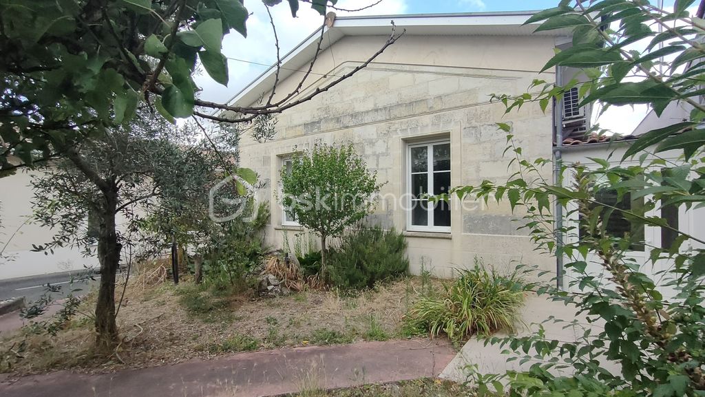 Achat maison à vendre 4 chambres 111 m² - Mérignac