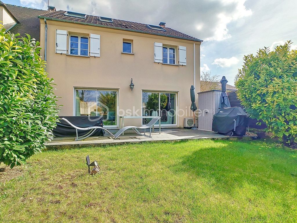 Achat maison à vendre 4 chambres 159 m² - Bussy-Saint-Georges