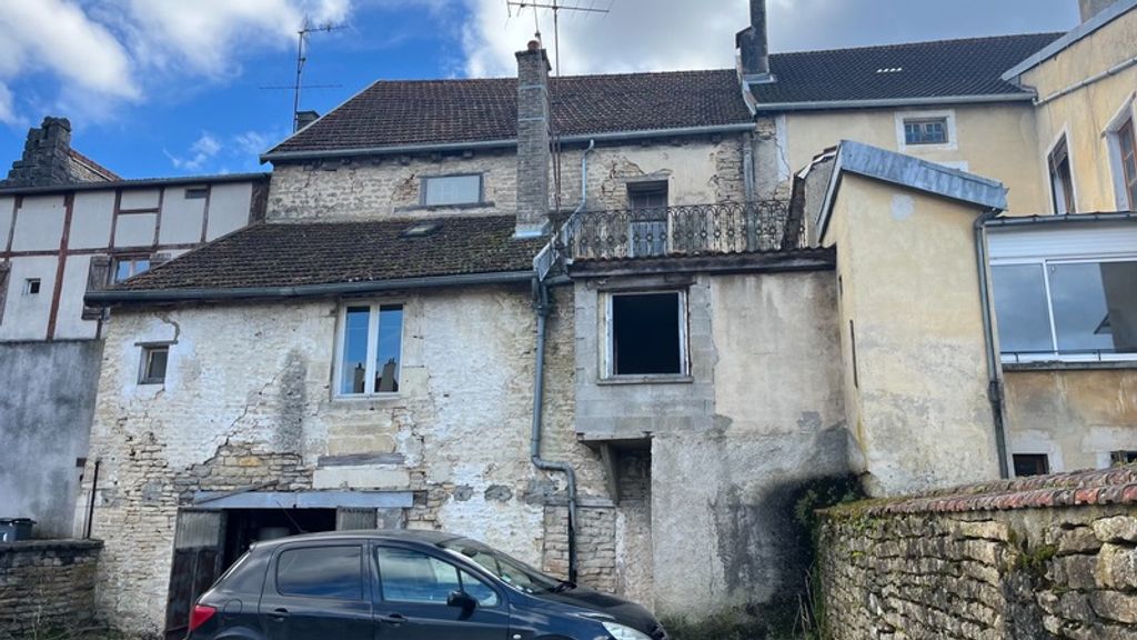 Achat maison à vendre 3 chambres 264 m² - Châteauvillain