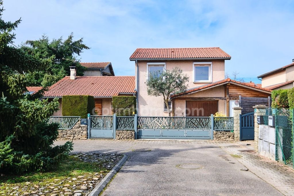 Achat maison à vendre 4 chambres 145 m² - Saint-André-de-Corcy
