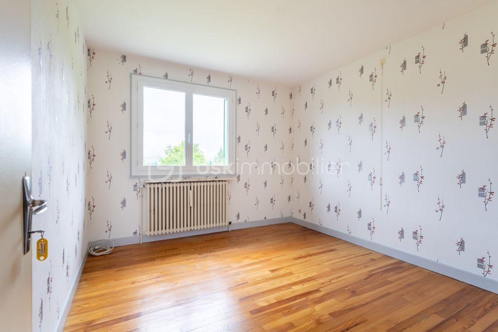 Achat maison à vendre 2 chambres 75 m² - Charbonnières-les-Varennes