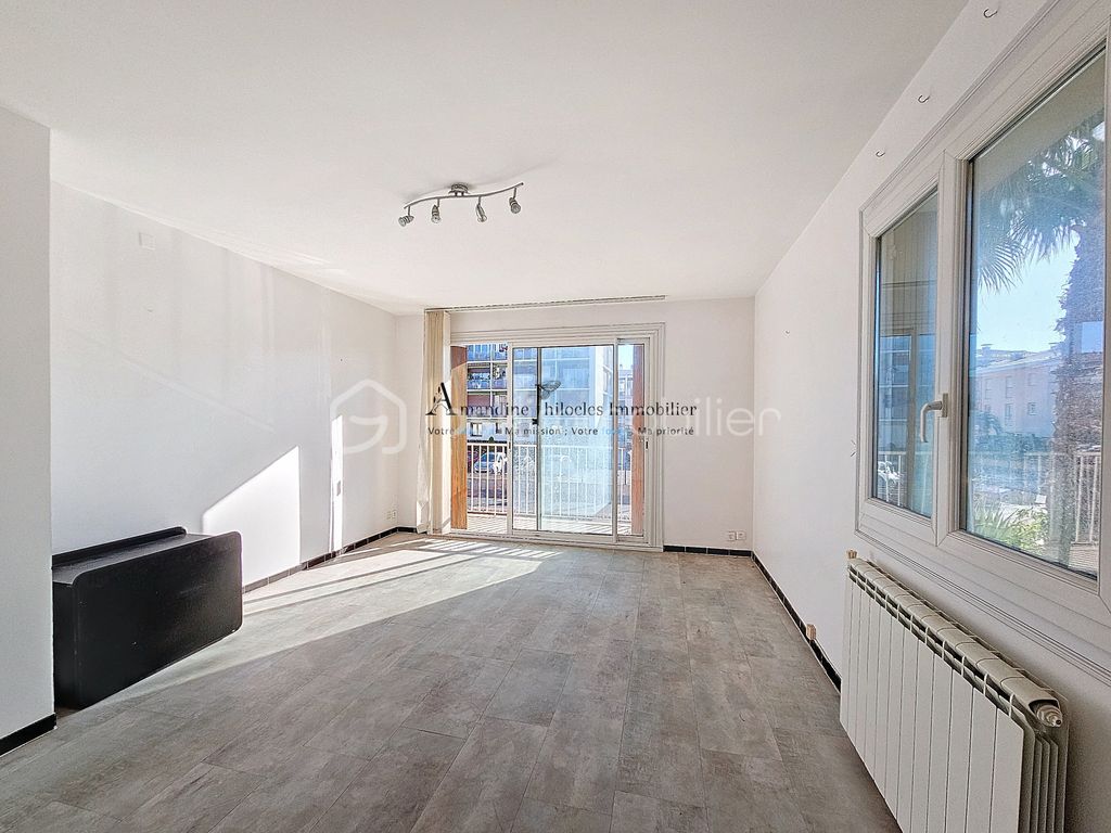 Achat appartement à vendre 3 pièces 72 m² - Six-Fours-les-Plages