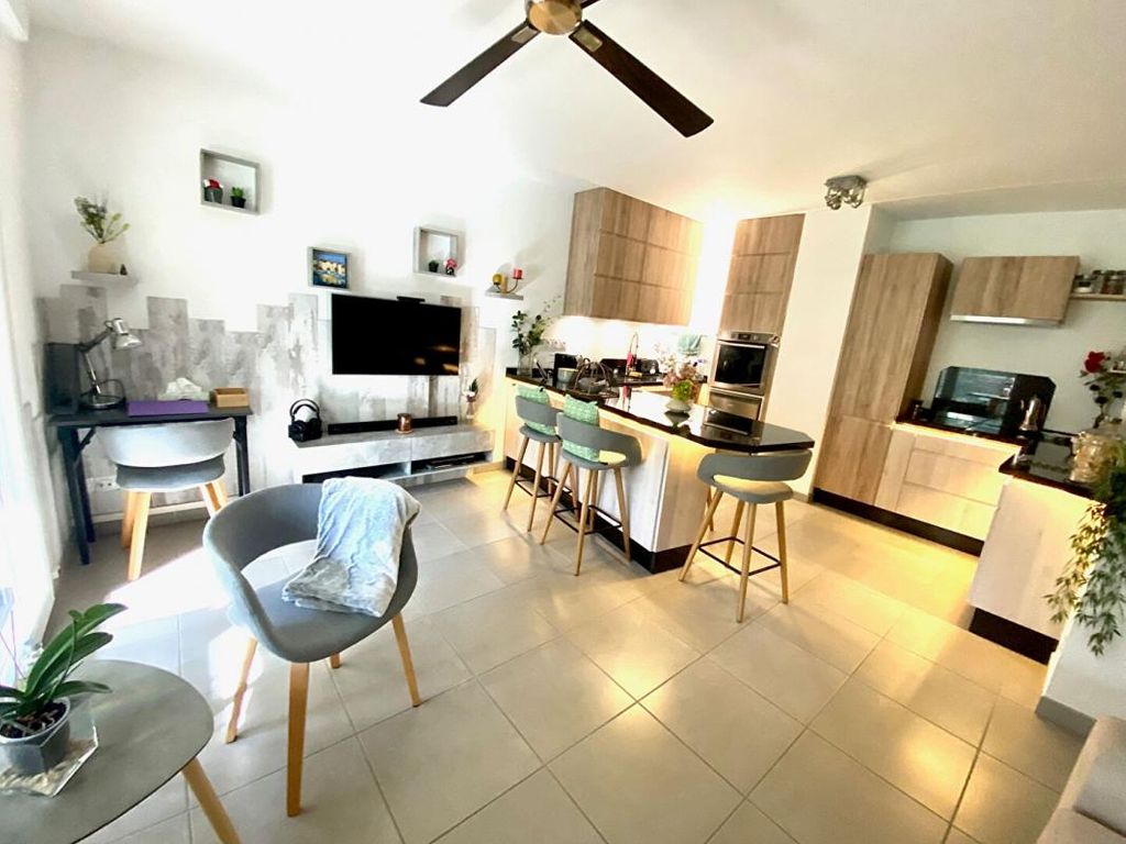 Achat appartement à vendre 2 pièces 44 m² - La Ciotat