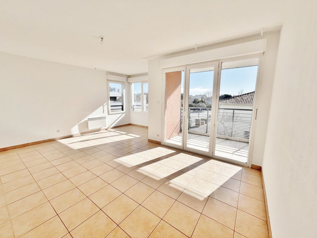 Achat appartement à vendre 3 pièces 68 m² - Fréjus