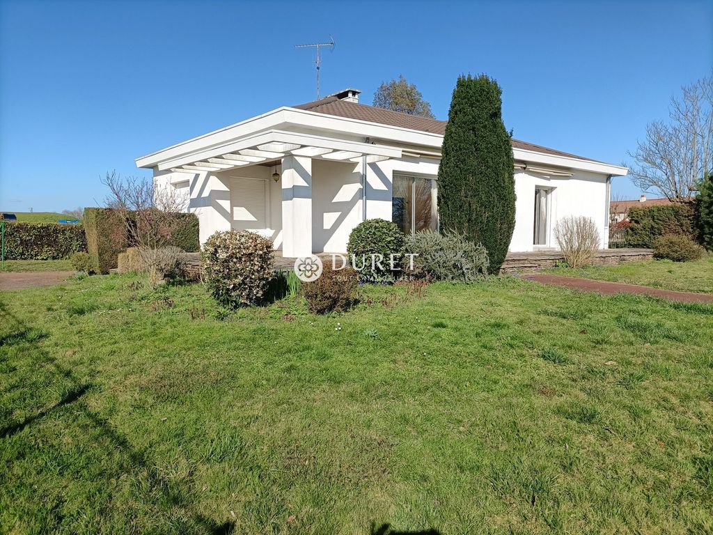 Achat maison à vendre 3 chambres 133 m² - Saint-Fulgent