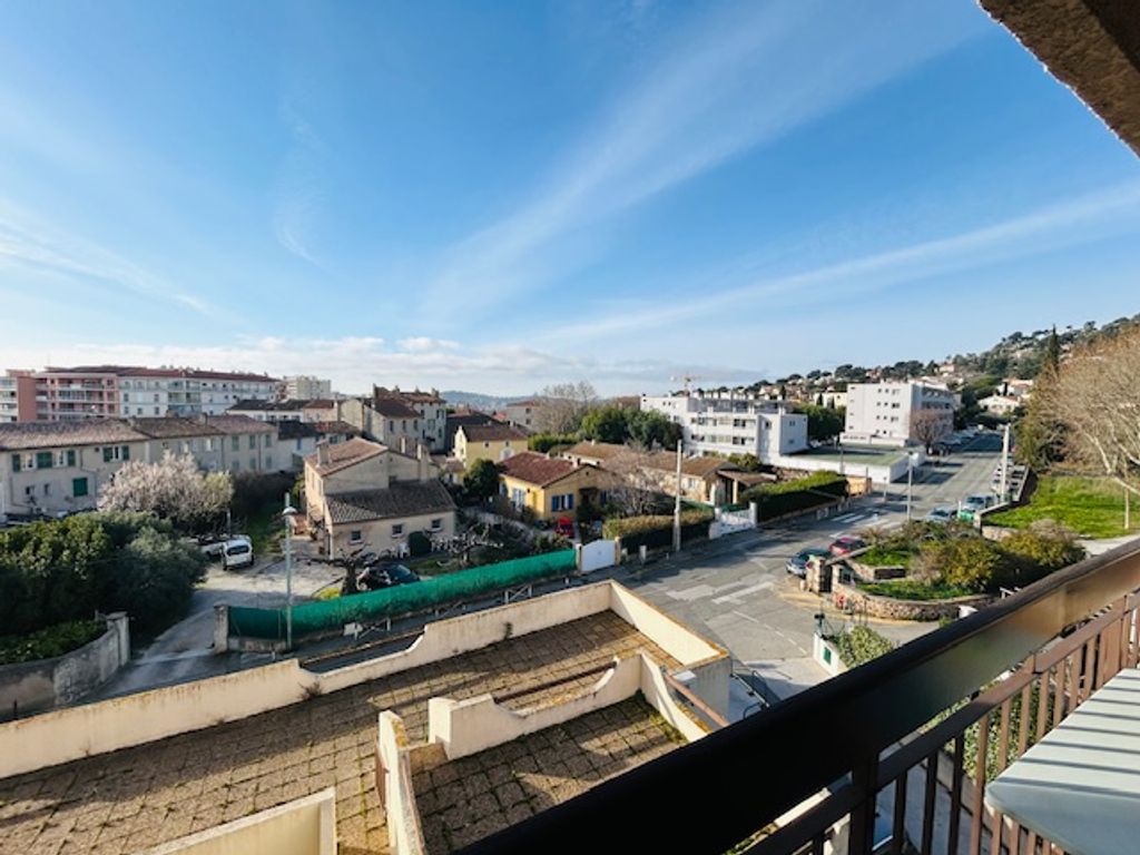 Achat appartement à vendre 4 pièces 100 m² - La Valette-du-Var