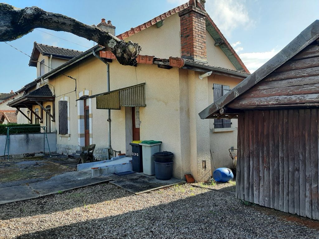 Achat maison à vendre 2 chambres 95 m² - Gueugnon