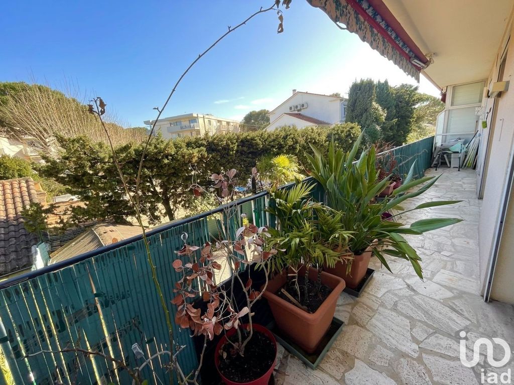 Achat appartement à vendre 2 pièces 57 m² - Fréjus