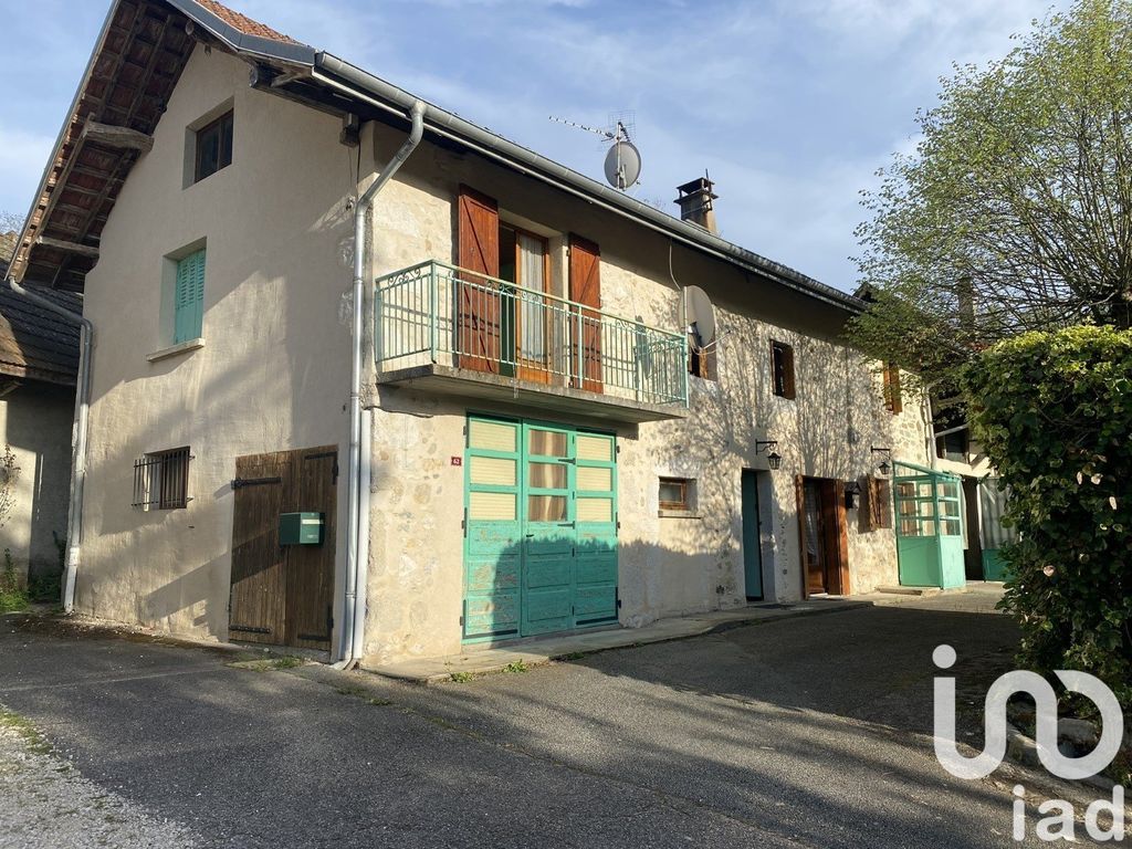 Achat maison à vendre 4 chambres 117 m² - Yenne