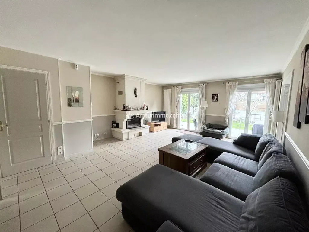 Achat maison à vendre 6 chambres 186 m² - Savigny-sur-Orge