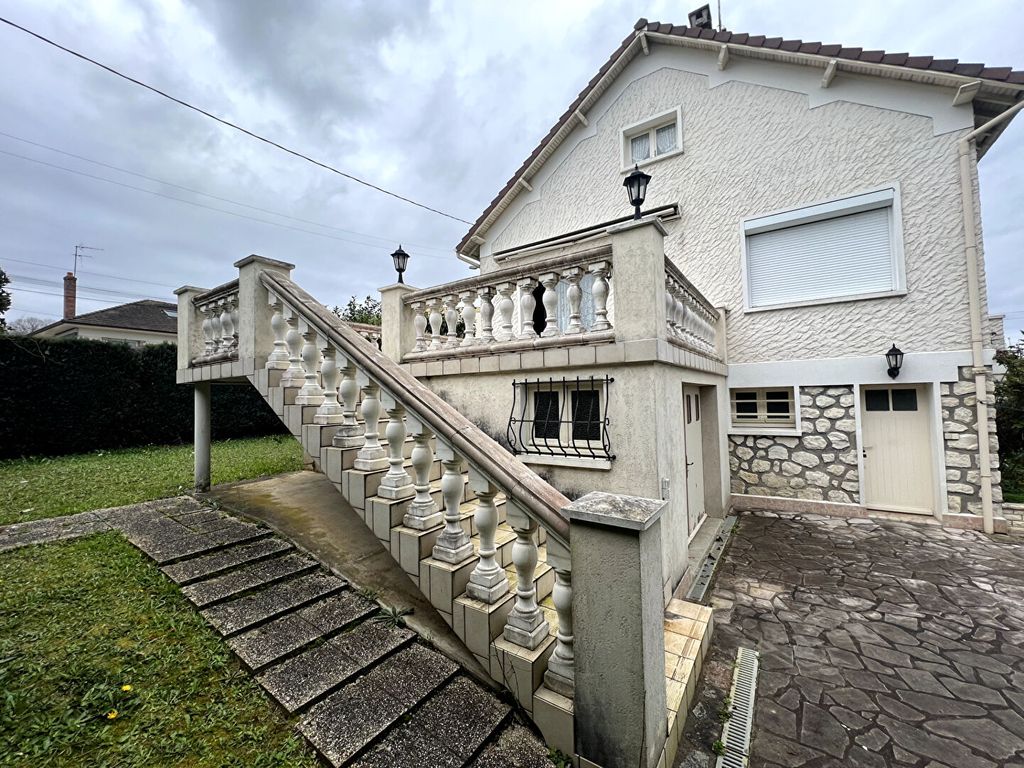 Achat maison à vendre 3 chambres 105 m² - Saint-Fargeau-Ponthierry