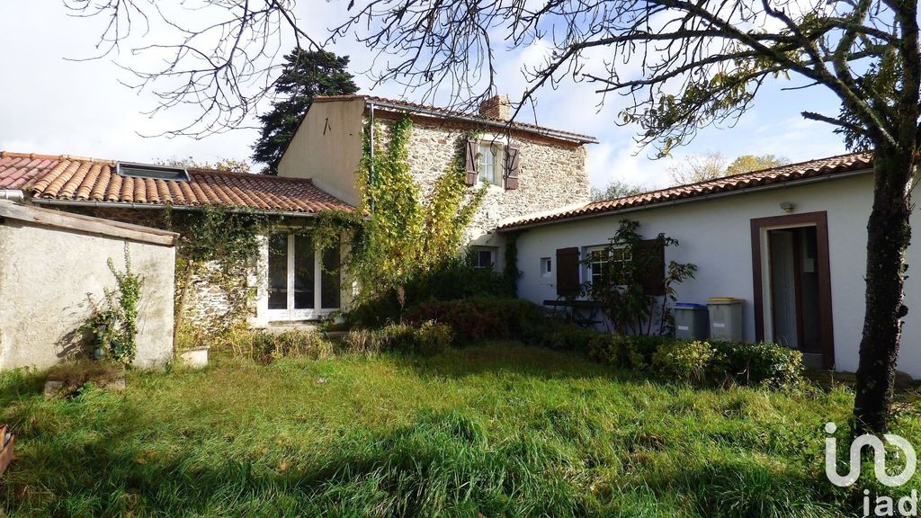 Achat maison à vendre 3 chambres 139 m² - Saint-Léger-les-Vignes