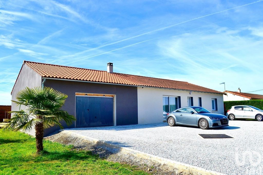 Achat maison à vendre 3 chambres 113 m² - Leignes-sur-Fontaine