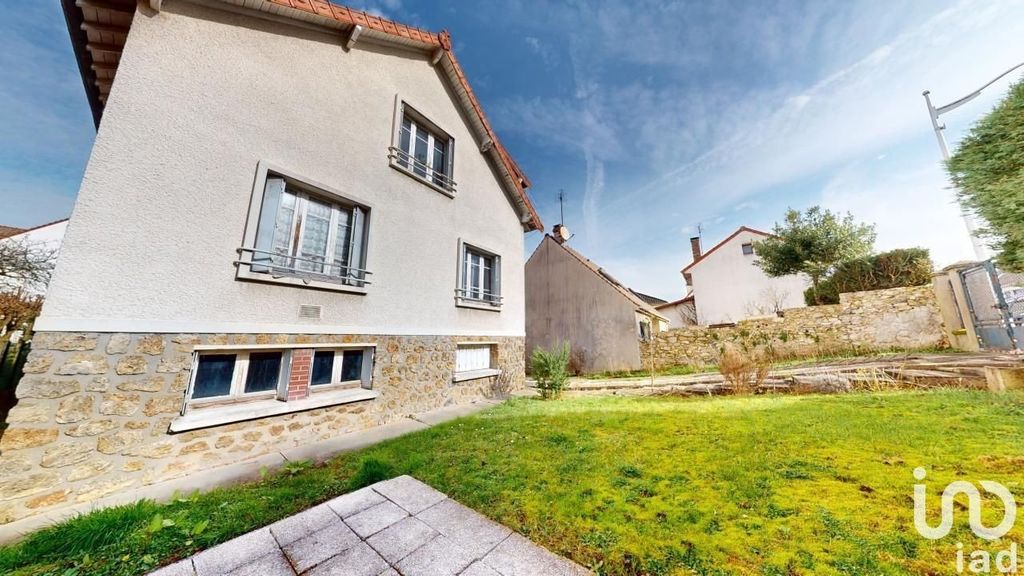 Achat maison à vendre 5 chambres 130 m² - Champs-sur-Marne