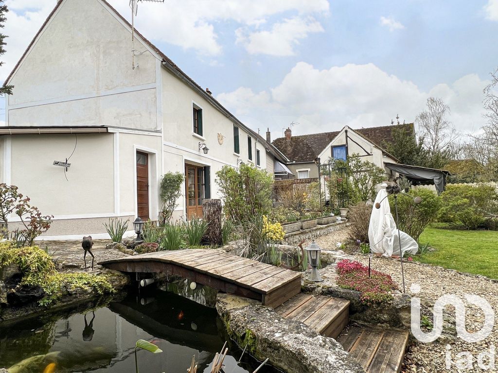 Achat maison à vendre 4 chambres 140 m² - Beaumont-du-Gâtinais