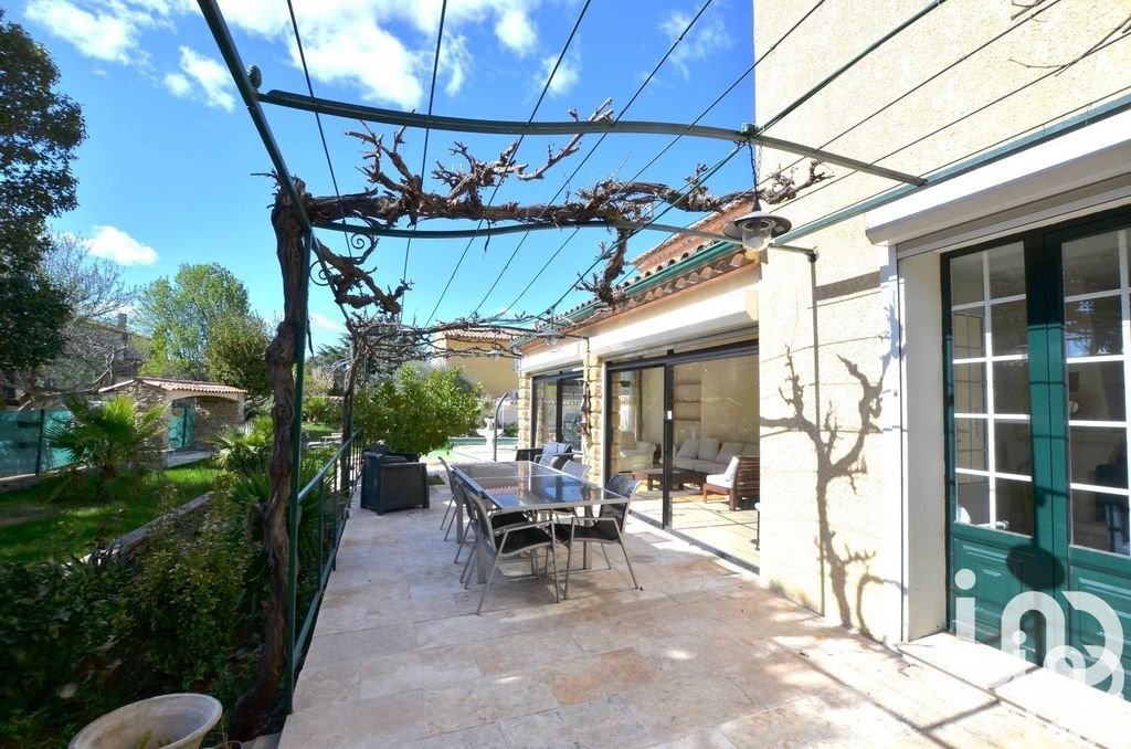 Achat maison à vendre 6 chambres 230 m² - Nîmes