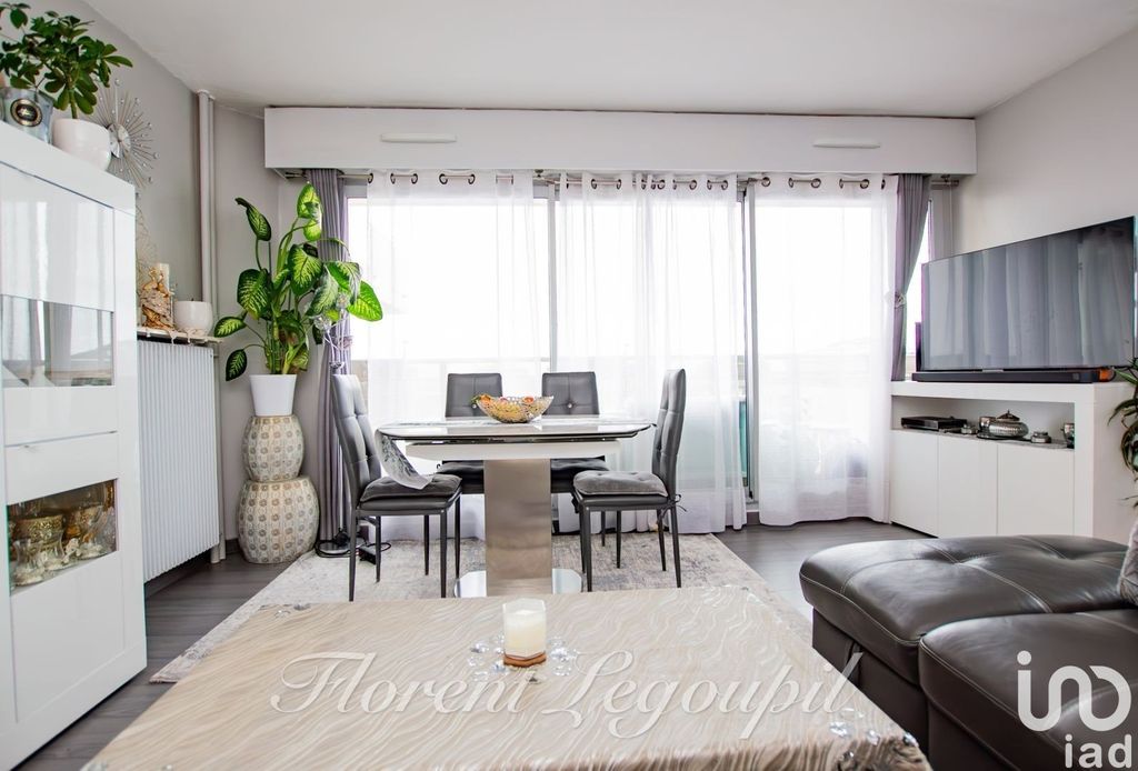 Achat appartement à vendre 3 pièces 72 m² - Saint-Germain-en-Laye