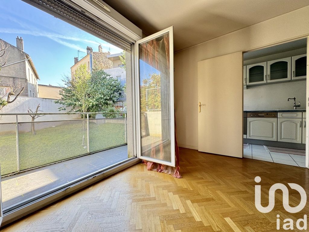 Achat appartement à vendre 3 pièces 69 m² - Le Bourget