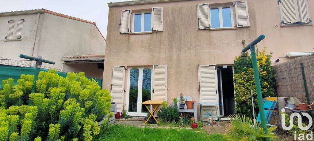 Achat maison à vendre 3 chambres 84 m² - La Rochelle