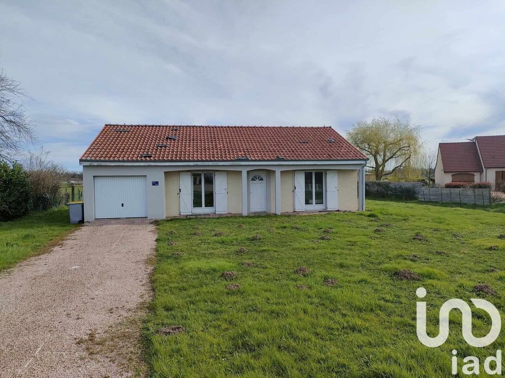 Achat maison à vendre 2 chambres 88 m² - Varennes-sur-Allier