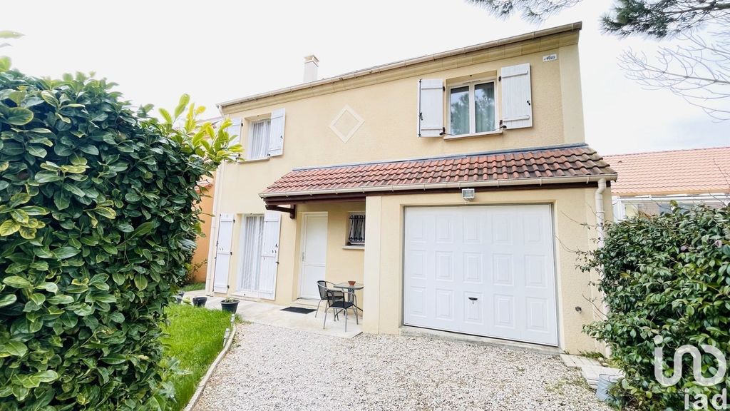 Achat maison à vendre 4 chambres 113 m² - Arpajon