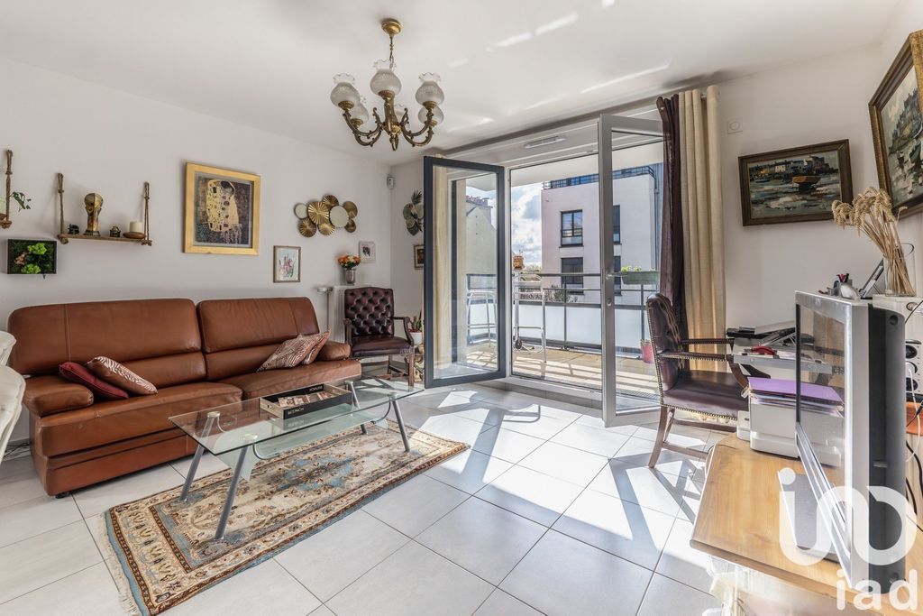 Achat appartement à vendre 3 pièces 69 m² - Romainville