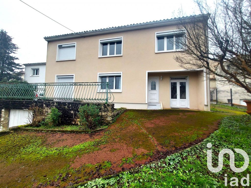 Achat maison à vendre 4 chambres 130 m² - Ruelle-sur-Touvre